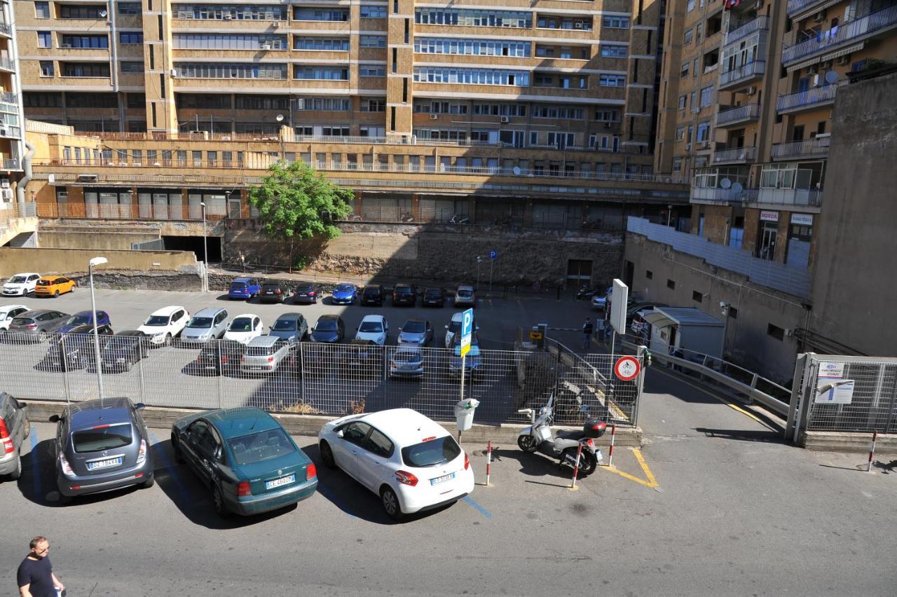 Home 22 Appartamento In Centro Storico - 卡塔尼亚 外观 照片