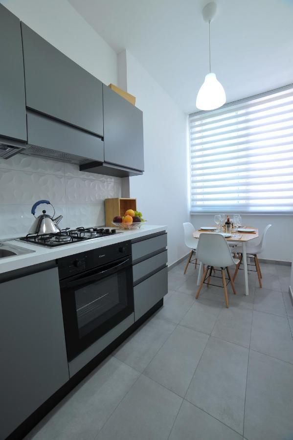 Home 22 Appartamento In Centro Storico - 卡塔尼亚 外观 照片