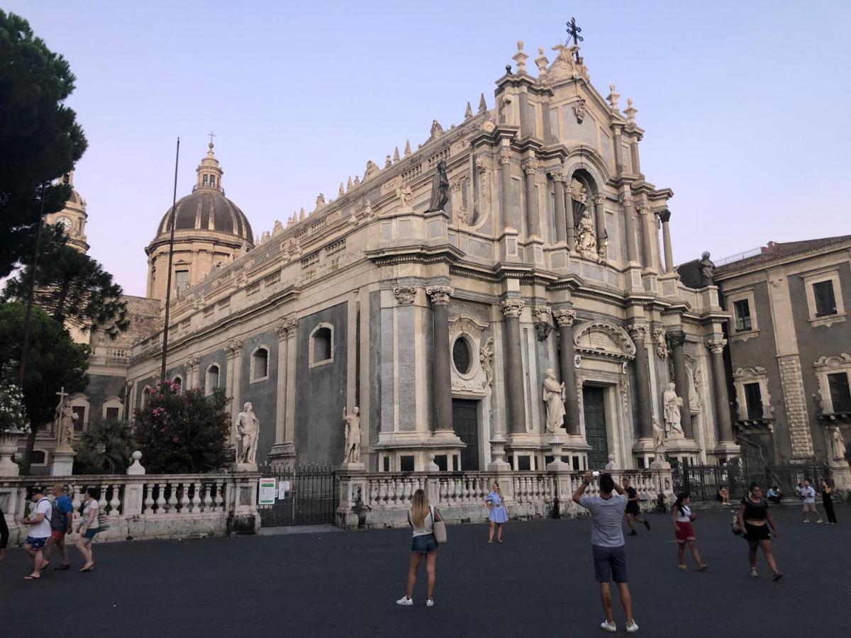 Home 22 Appartamento In Centro Storico - 卡塔尼亚 外观 照片