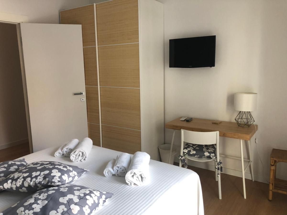 Home 22 Appartamento In Centro Storico - 卡塔尼亚 外观 照片