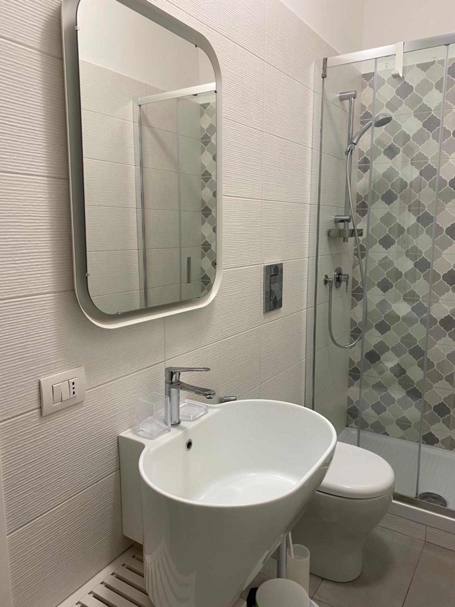 Home 22 Appartamento In Centro Storico - 卡塔尼亚 外观 照片